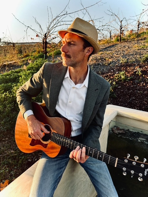 Frangipani Estate Winery - Music with Erik James