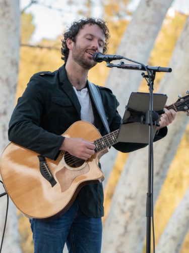 Live Music on the Patio feat. Dustin Jake