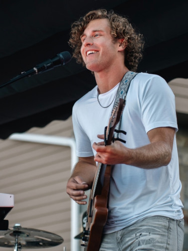 On The Patio - Benny Weag
