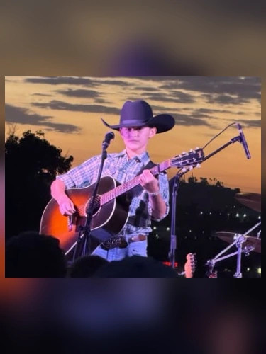 Live Music ~ Waylon Cash