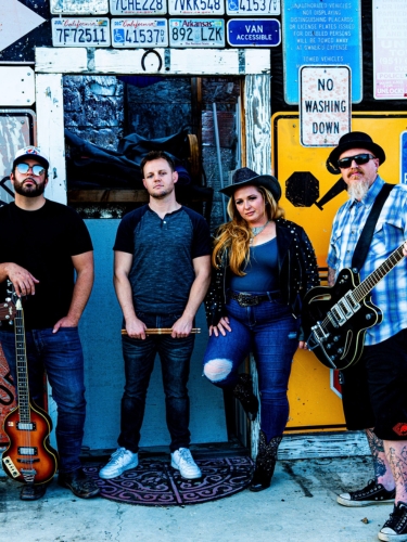 Somerset Vineyard & Winery - Rose Line - Live Music