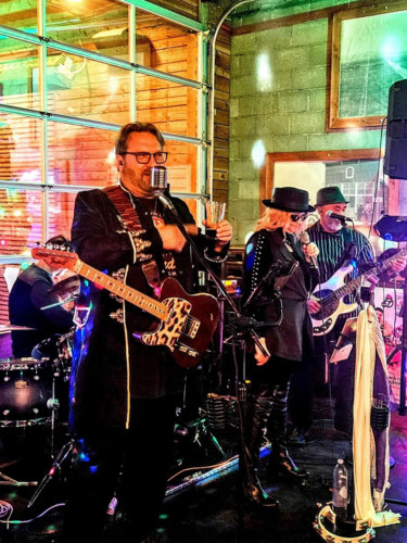 Somerset Vineyard & Winery - WTFunk - Live Music