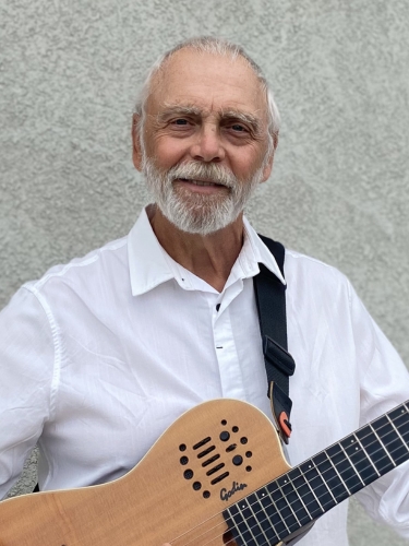 Bella Vista Winery - Live Music - Denis Kavemeier