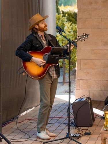 Live Music w/ Travis Guilliams