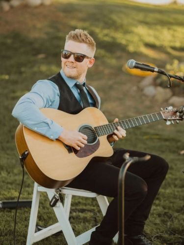 Live Music on the Lawn | Brandon Waldish