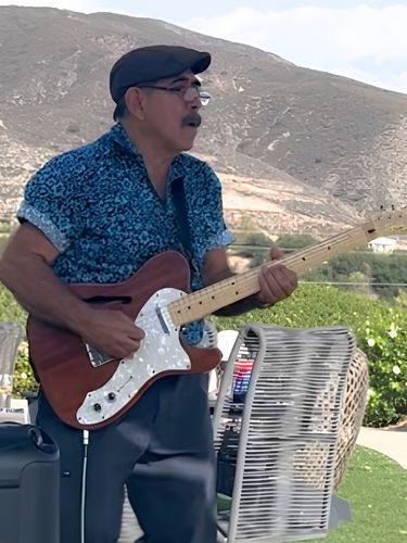 Live Music on the Lawn | Jorge Martell