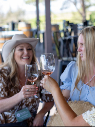 Dining Alfresco on the Vineyard Deck