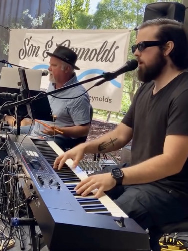 Leoness Cellars - Live Music w/ Son & Reynolds